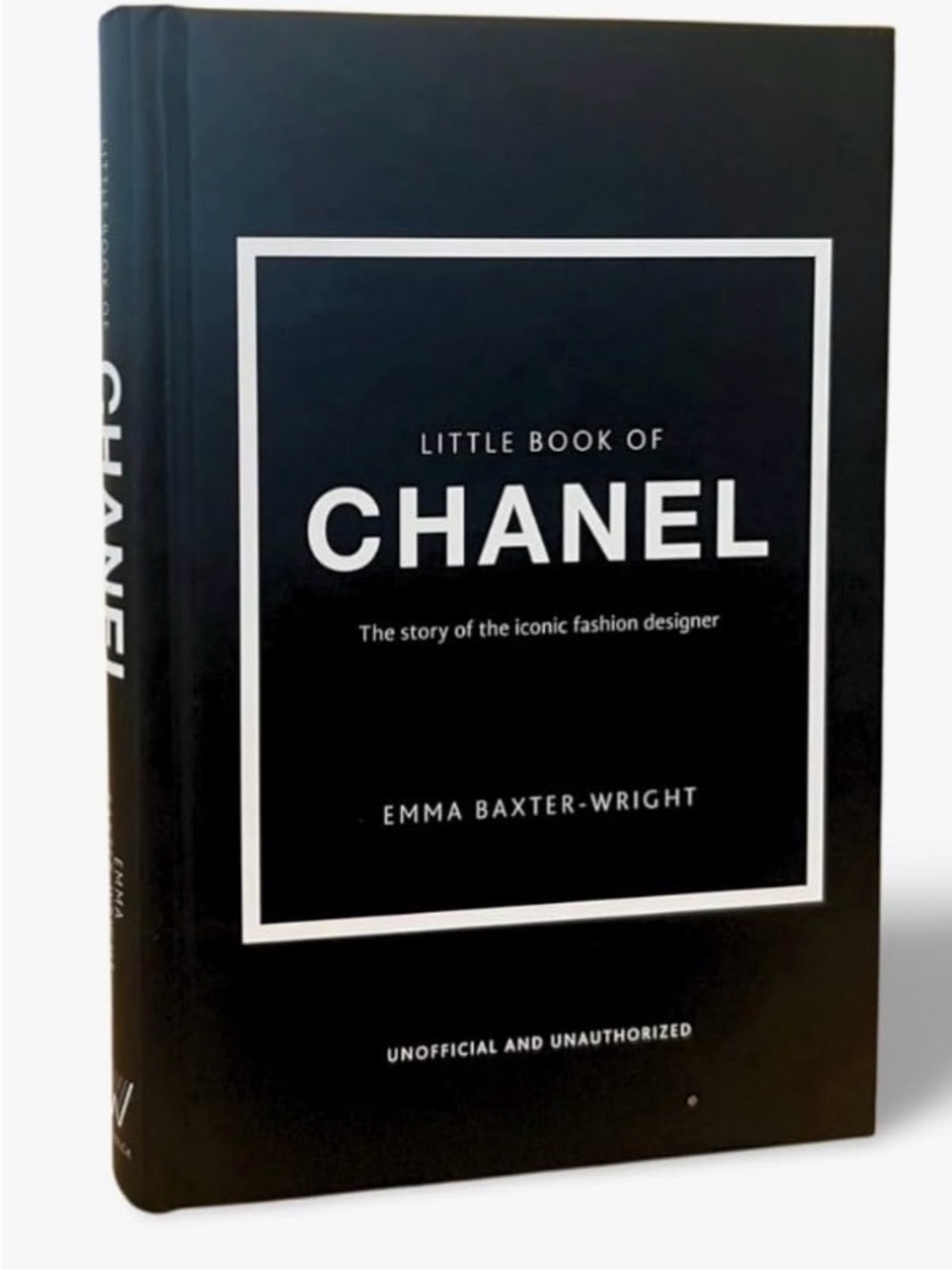NEW Little book of CHANEL Black and White Hardcover Fashion Book